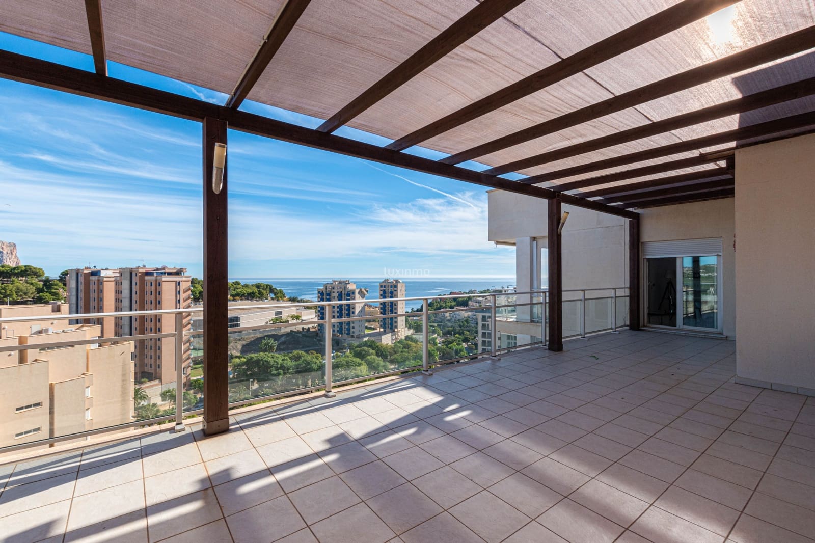 3 bedroom Penthouse for rent in Calpe / Calp with pool garage - € 2,200 (Ref: 7951855)