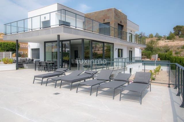 6 makuuhuone Huvila myytävänä paikassa Calpe / Calp mukana uima-altaan 
autotalli - 1 300 000 € (Ref: 7973089)