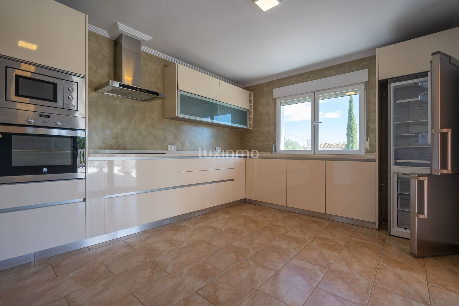 4 soveværelse Villa til leje i Javea / Xabia med swimmingpool garage - € 4.000 (Ref: 8017695)