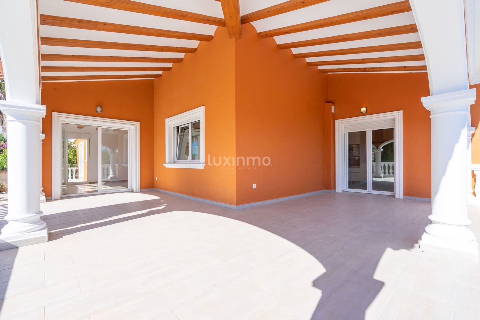 4 soveværelse Villa til leje i Javea / Xabia med swimmingpool garage - € 4.000 (Ref: 8017695)