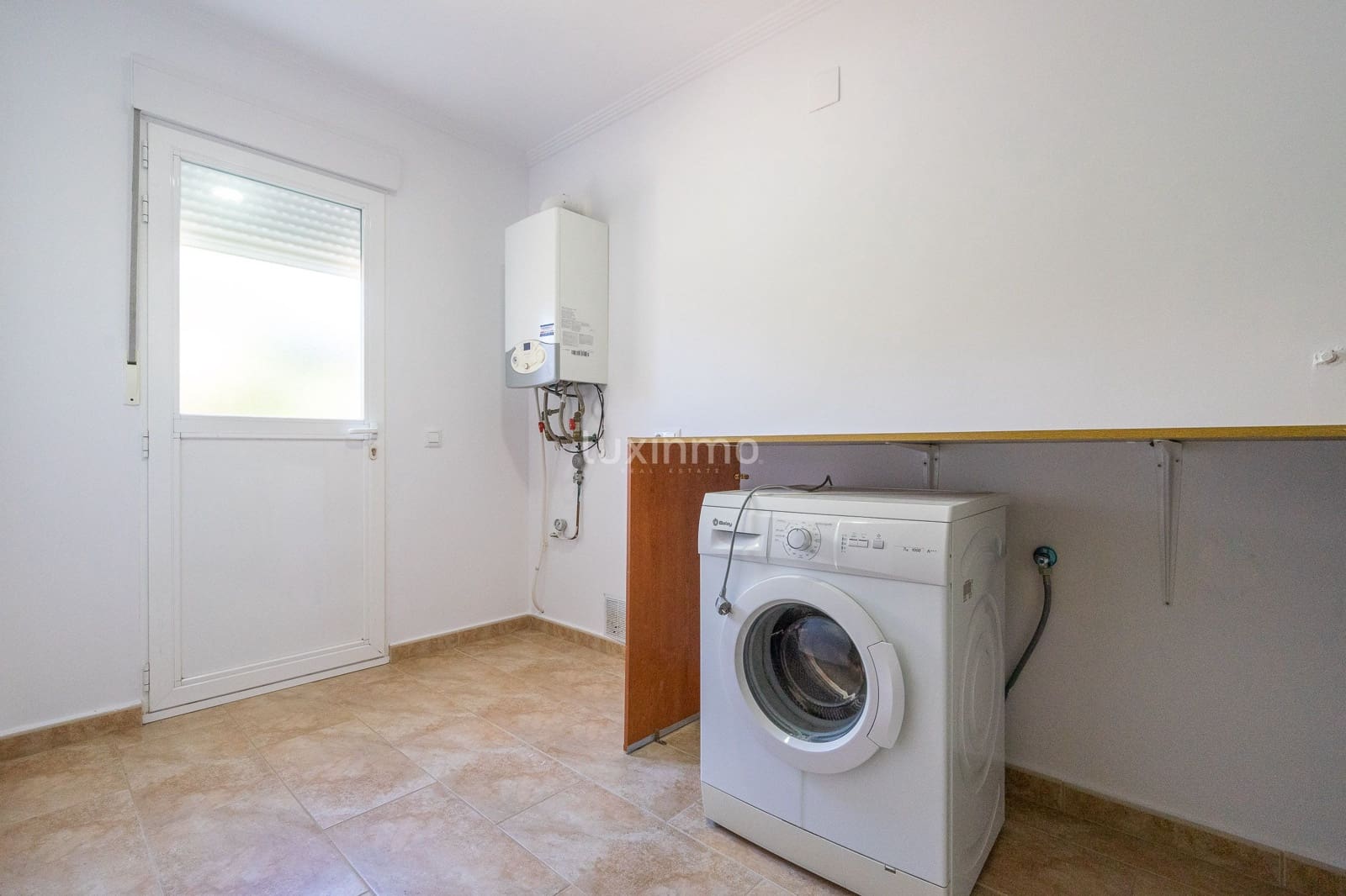 4 soveværelse Villa til leje i Javea / Xabia med swimmingpool garage - € 4.000 (Ref: 8017695)