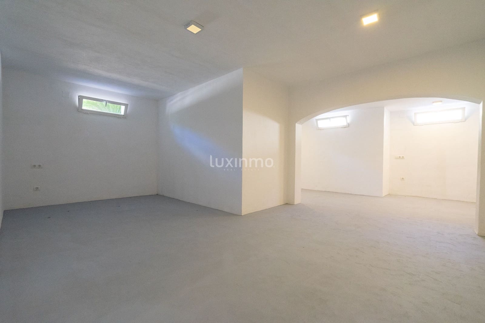 4 soveværelse Villa til leje i Javea / Xabia med swimmingpool garage - € 4.000 (Ref: 8017695)