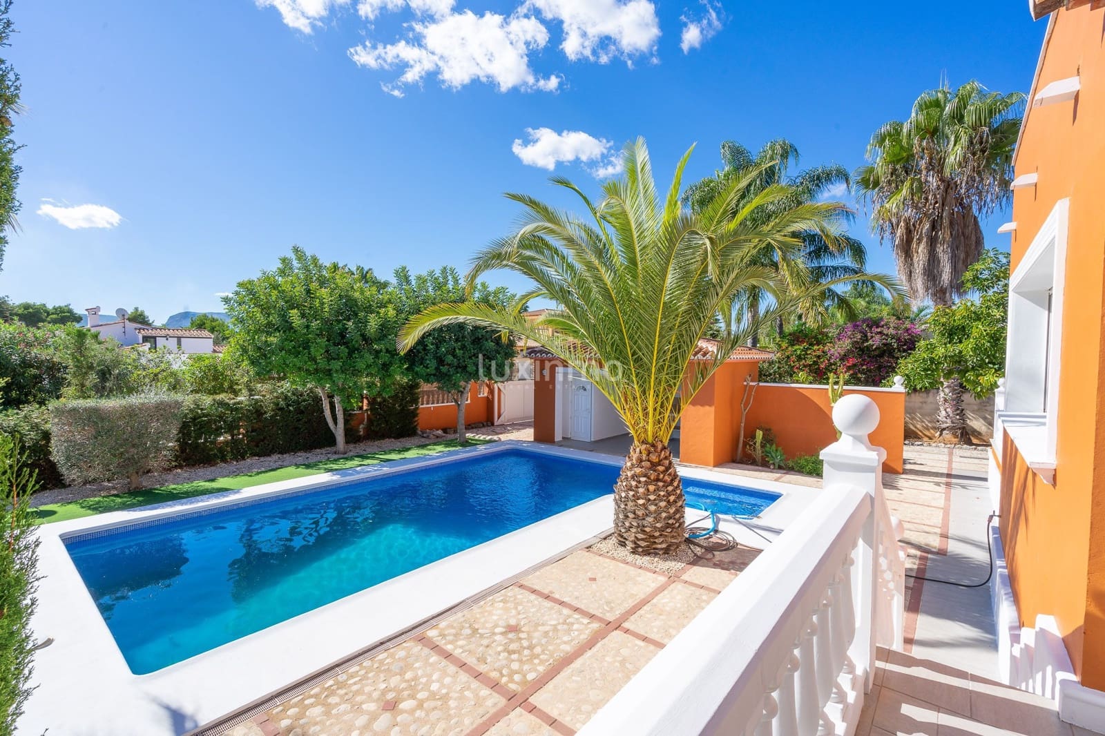 4 soveværelse Villa til leje i Javea / Xabia med swimmingpool garage - € 4.000 (Ref: 8017695)