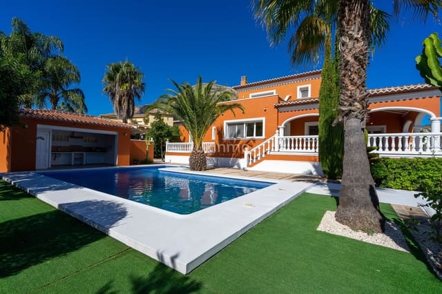 4 bedroom Villa for rent in Javea / Xàbia with pool garage - € 4,000 (Ref: 8017695)