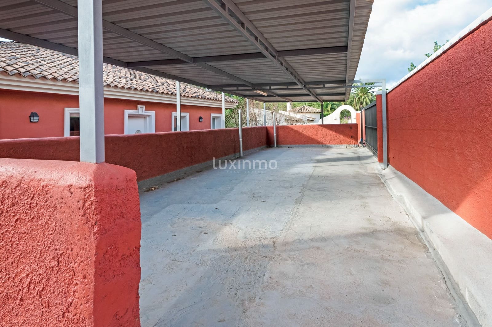 4 bedroom Villa for rent in Altea with pool garage - € 2,400 (Ref: 8173884)