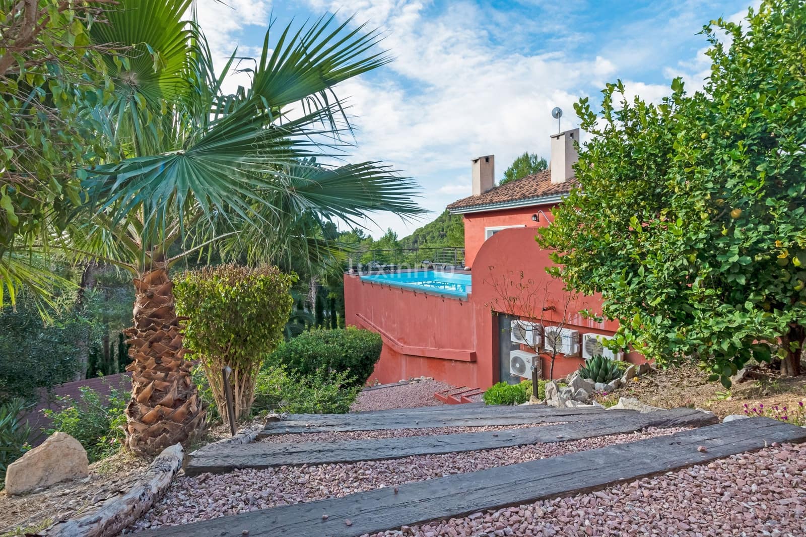 4 bedroom Villa for rent in Altea with pool garage - € 2,400 (Ref: 8173884)