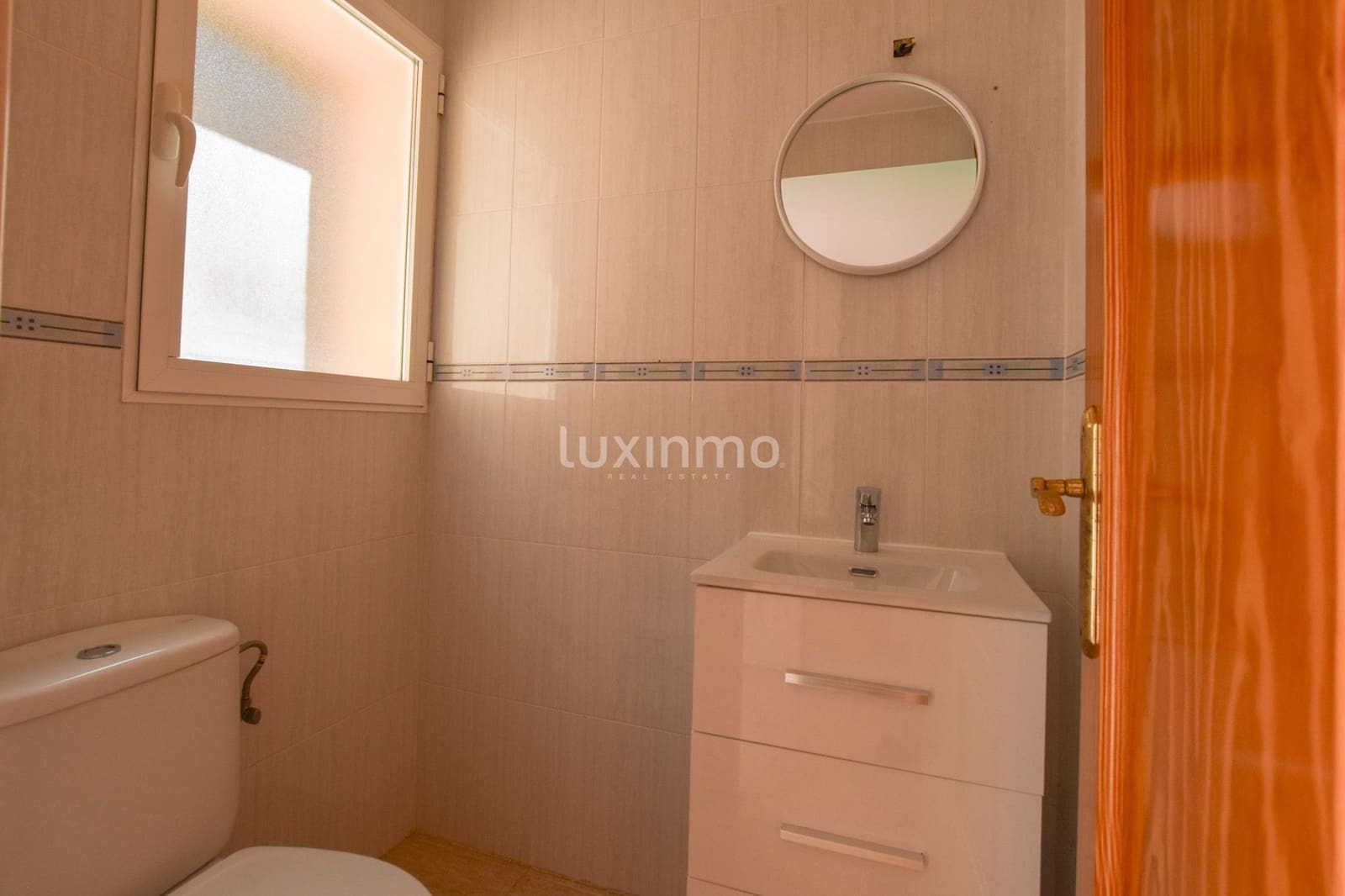 4 slaapkamer Rijtjeshuis te huur in Calpe / Calp met zwembad garage - € 1.500 (Ref: 8221940)