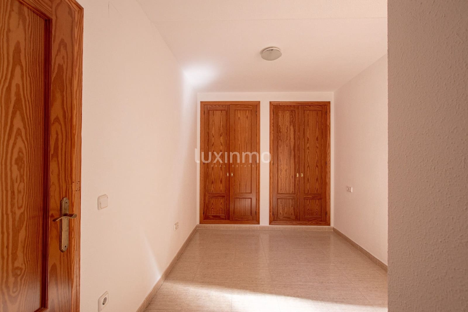 4 slaapkamer Rijtjeshuis te huur in Calpe / Calp met zwembad garage - € 1.500 (Ref: 8221940)