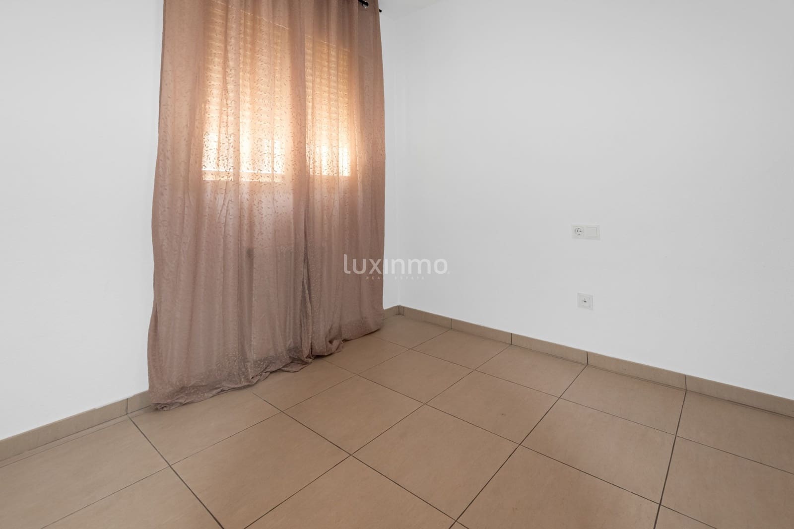 3 slaapkamer Penthouse te huur in Alfaz del Pi / L'Alfas del Pi met zwembad garage - € 1.300 (Ref: 8309529)