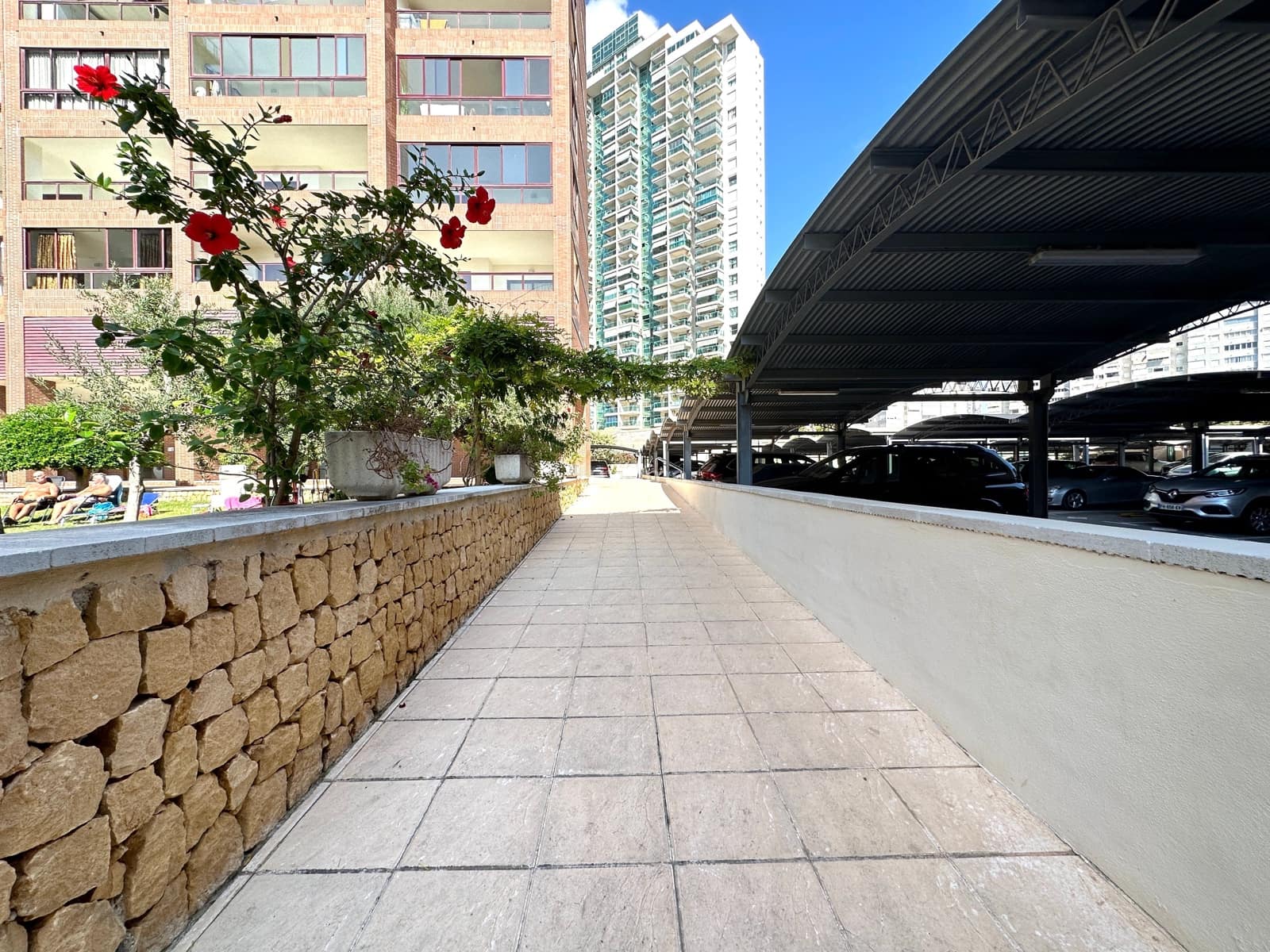 2 quarto Apartamento para arrendar em Finestrat com piscina garagem - 1 200 € (Ref: 8344451)
