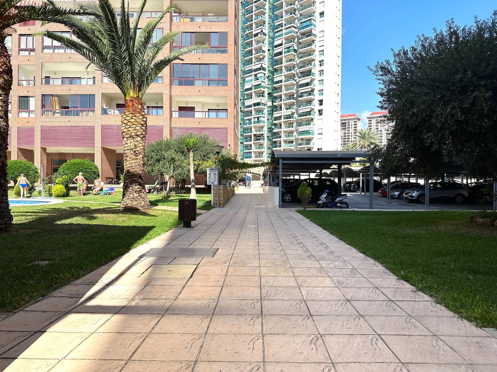 2 quarto Apartamento para arrendar em Finestrat com piscina garagem - 1 200 € (Ref: 8344451)