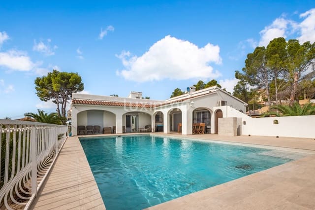 3 sypialnia Willa do wynajęcia w Altea z basenem garażem - 2 490 € (Ref: 8382237)
