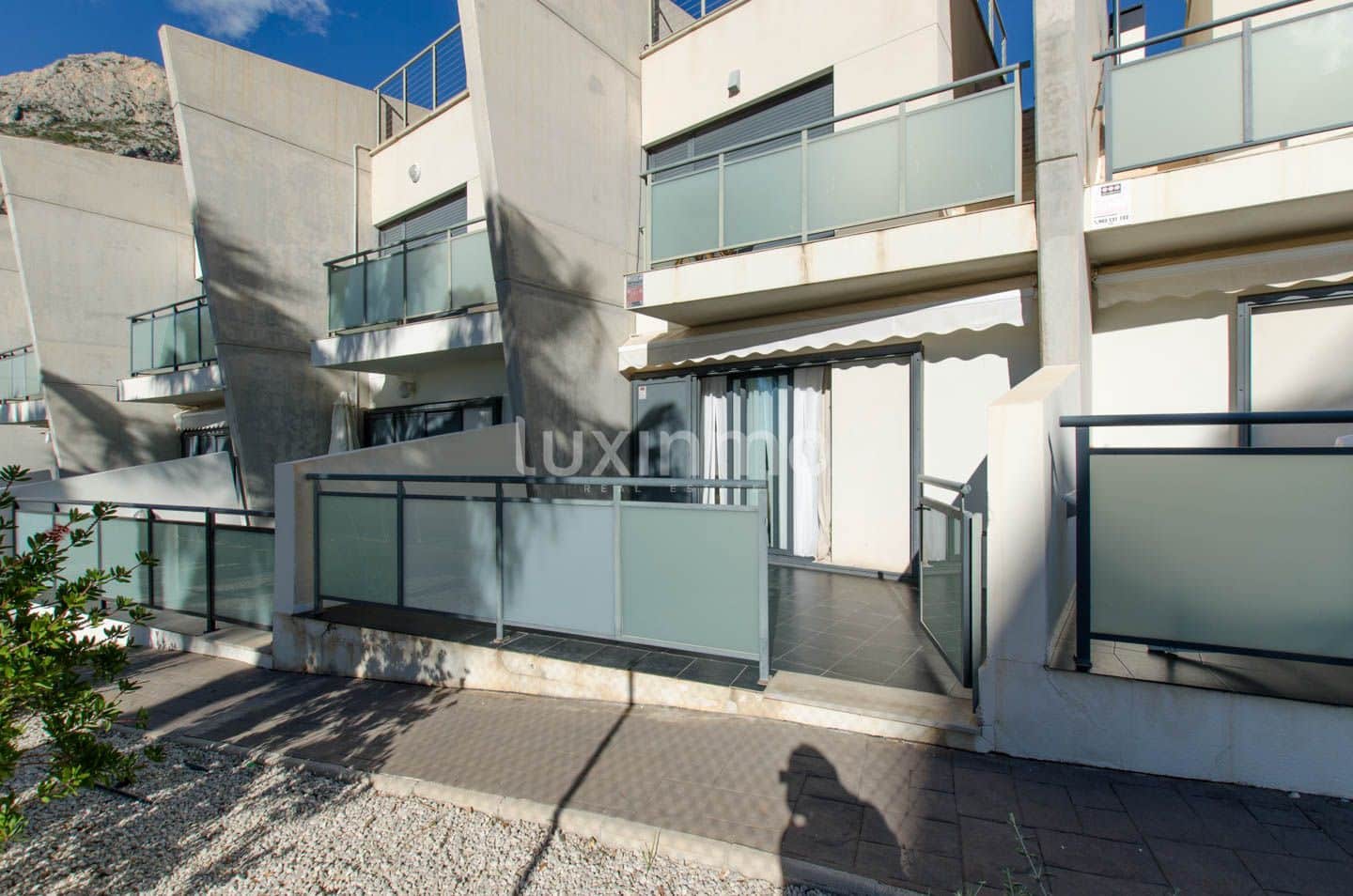 Adosado de 3 habitaciones en Altea en alquiler con piscina garaje - 1.500 € (Ref: 8428350)