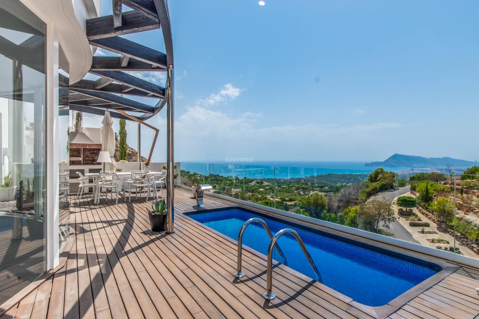 4 Zimmer Villa zu verkaufen in Altea mit Pool Garage - 799.000 € (Ref: 8446240)