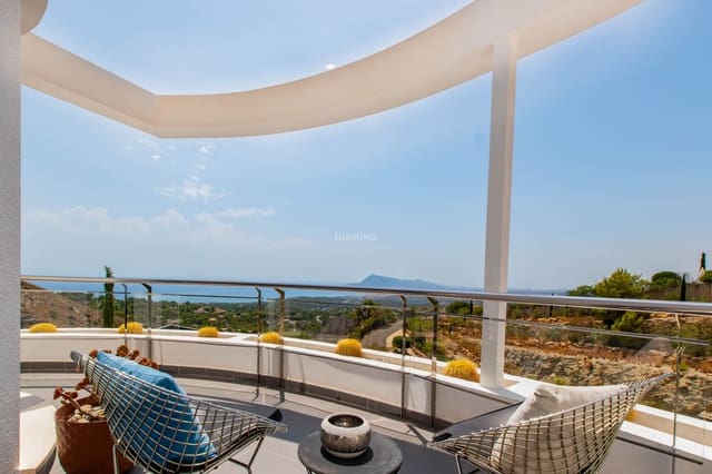 4 Zimmer Villa zu verkaufen in Altea mit Pool Garage - 799.000 € (Ref: 8446240)