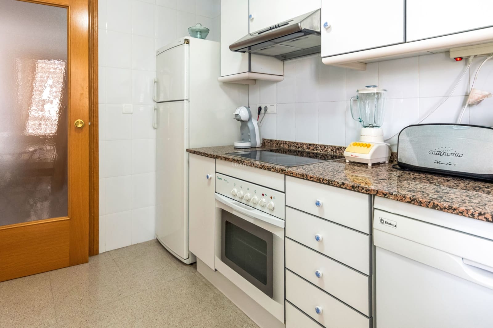 2 sovrum Lägenhet att hyra i Benidorm med pool garage - 1 100 € (Ref: 8525111)