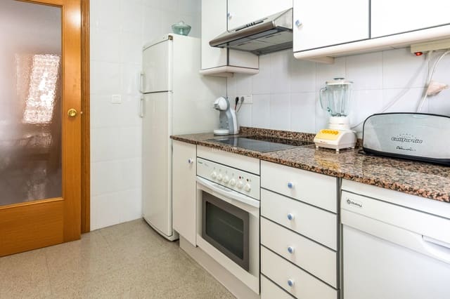 2 soverom Leilighet til leie i Benidorm med svømmebasseng garasje - € 1 100 (Ref: 8525111)