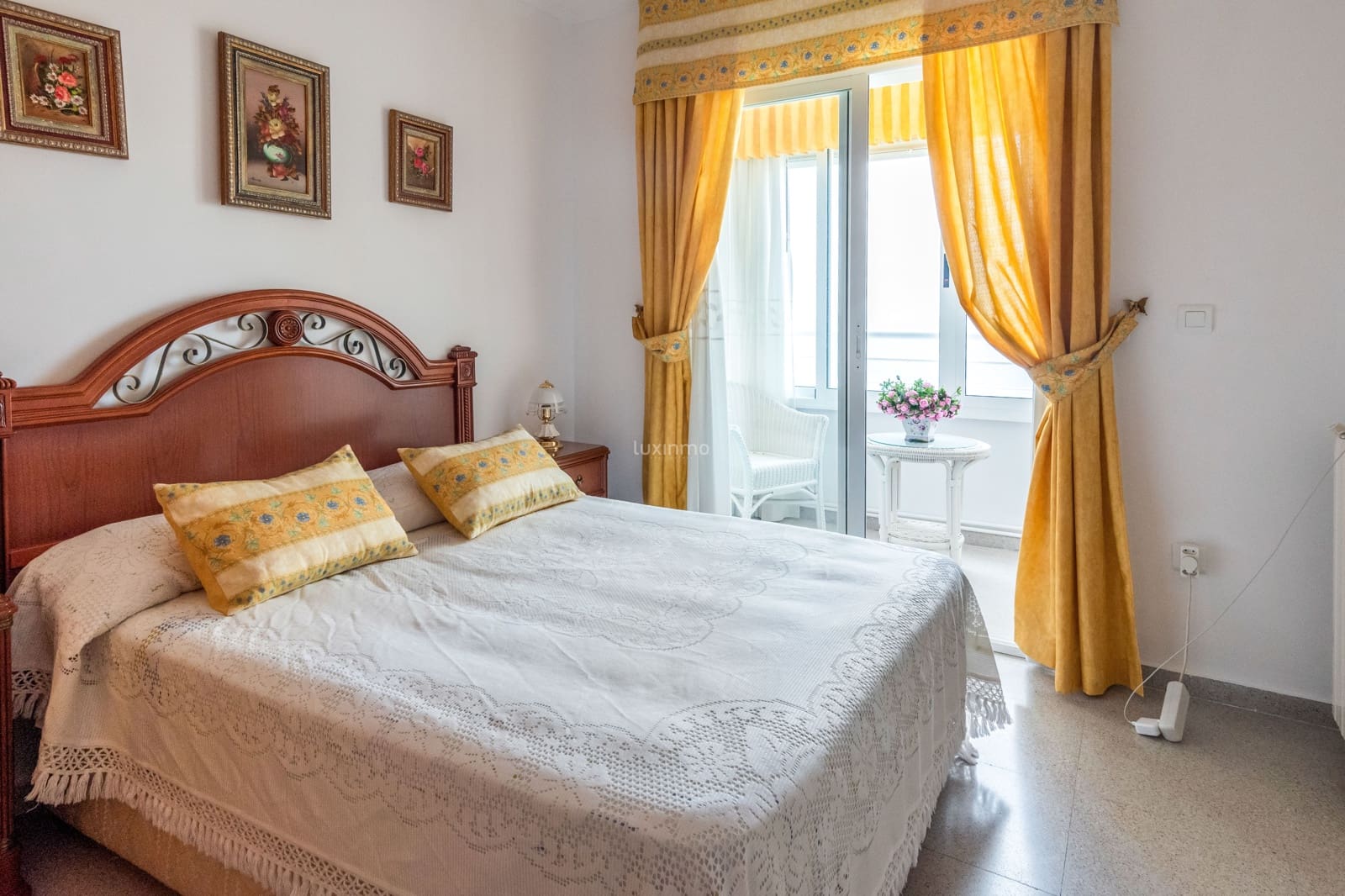 2 sovrum Lägenhet att hyra i Benidorm med pool garage - 1 100 € (Ref: 8525111)