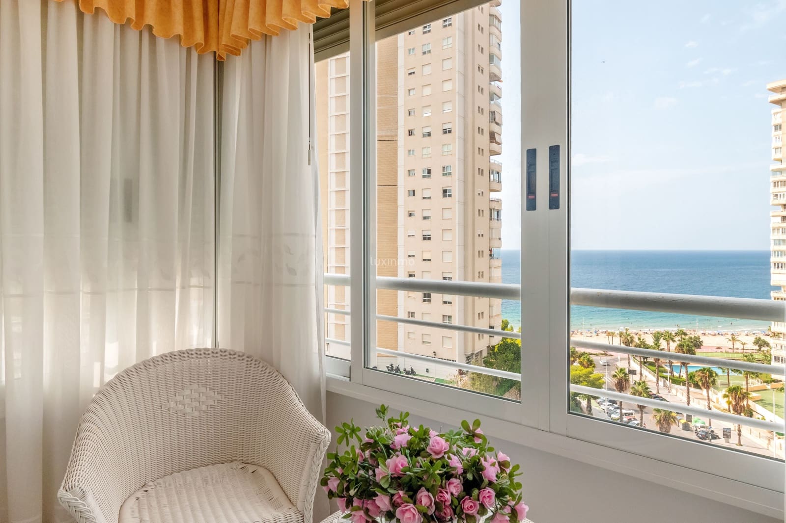 2 sovrum Lägenhet att hyra i Benidorm med pool garage - 1 100 € (Ref: 8525111)