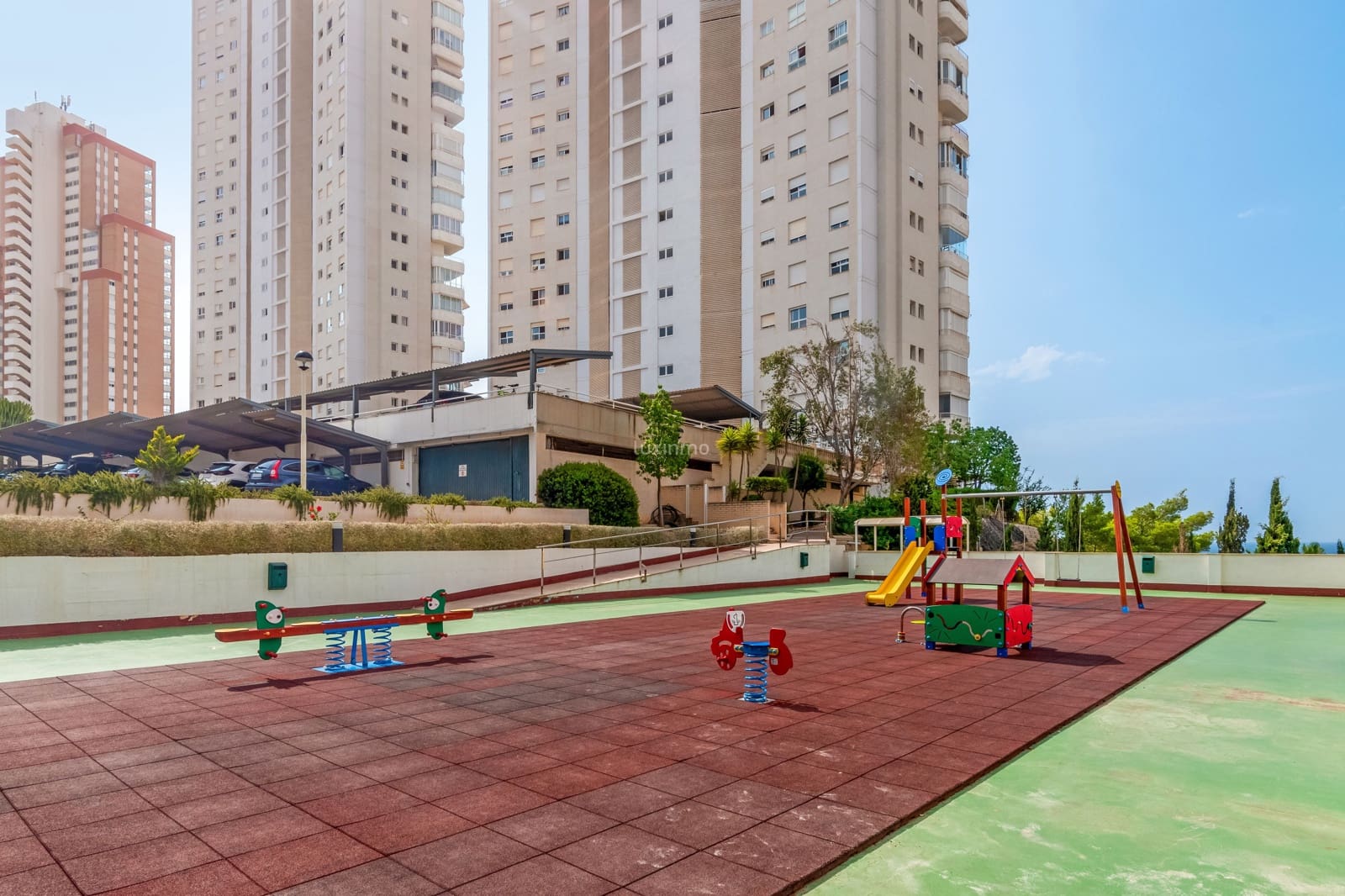 2 sovrum Lägenhet att hyra i Benidorm med pool garage - 1 100 € (Ref: 8525111)