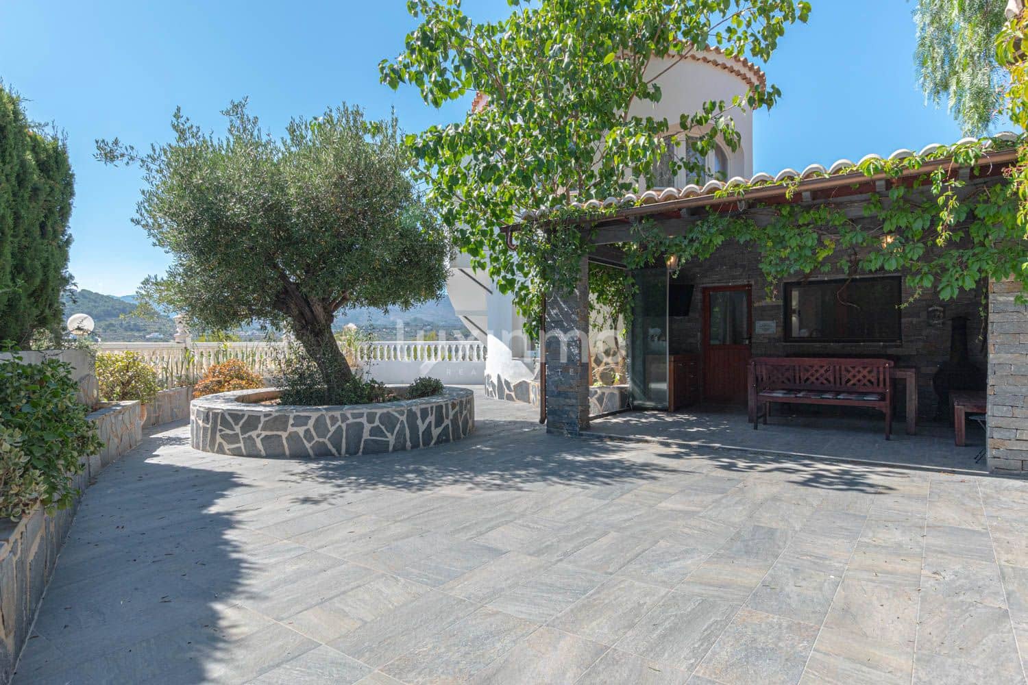 4 sovrum Villa att hyra i Calpe / Calp med pool garage - 3 000 € (Ref: 8573737)