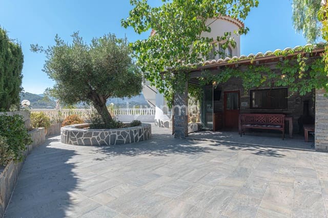 4 sovrum Villa att hyra i Calpe / Calp med pool garage - 3 000 € (Ref: 8573737)