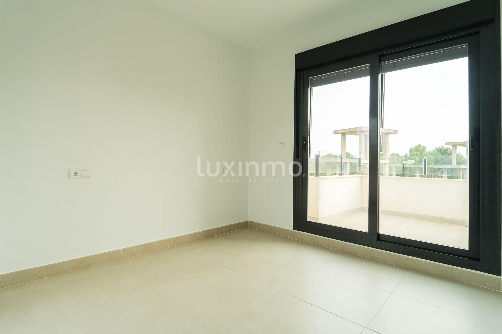 5 makuuhuone Huvila vuokrattavana paikassa La Nucia mukana 
autotalli - 2 000 € (Ref: 8599087)