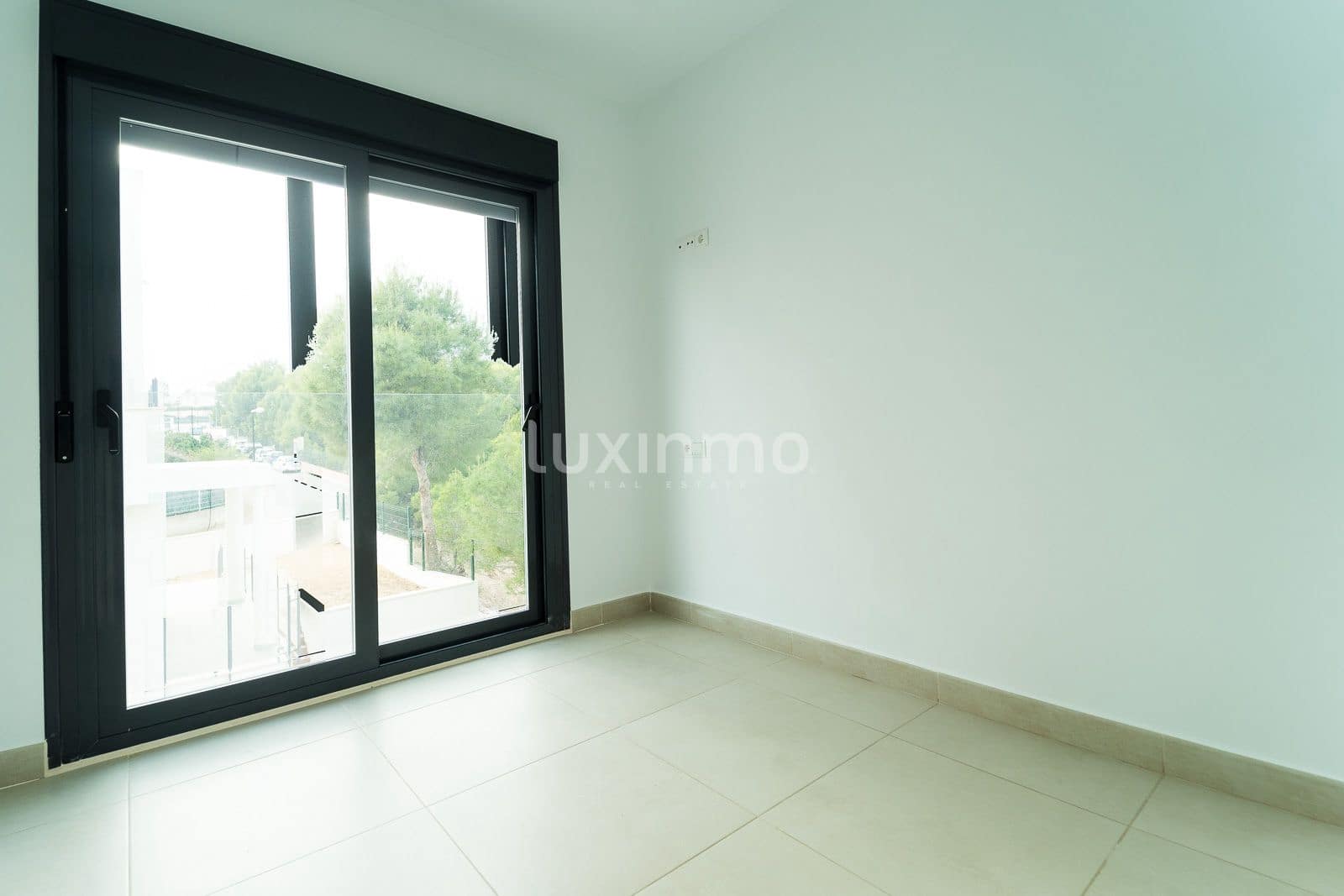 5 makuuhuone Huvila vuokrattavana paikassa La Nucia mukana 
autotalli - 2 000 € (Ref: 8599087)