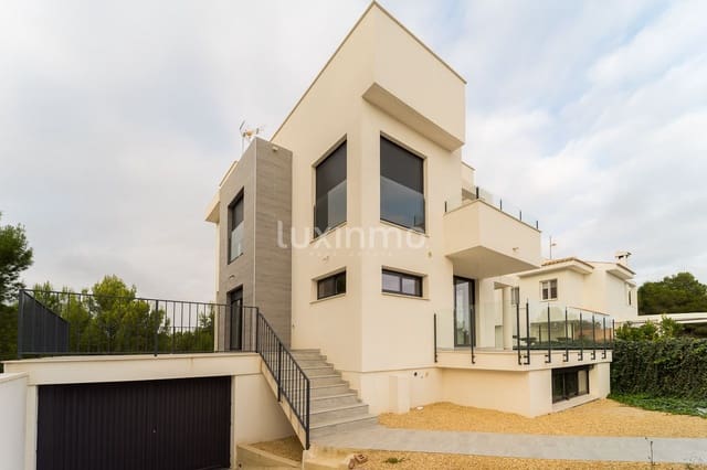 5 bedroom Villa for rent in La Nucia - € 2,000 (Ref: 8599087)