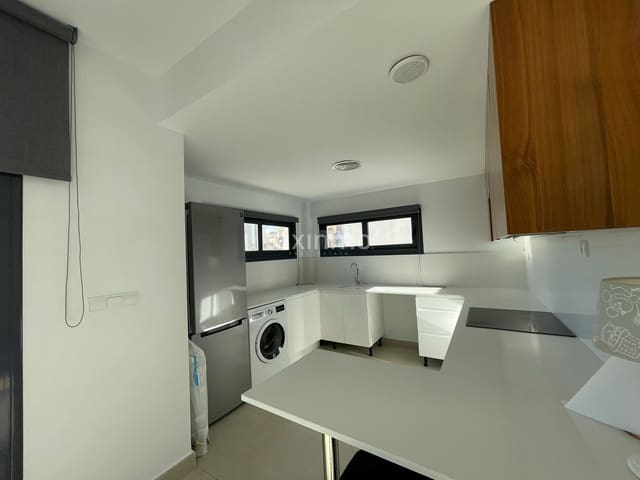 5 bedroom Villa for rent in La Nucia - € 2,000 (Ref: 8599087)