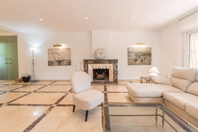 3 makuuhuone Huvila vuokrattavana paikassa Benidorm mukana uima-altaan 
autotalli - 3 200 € (Ref: 8614812)