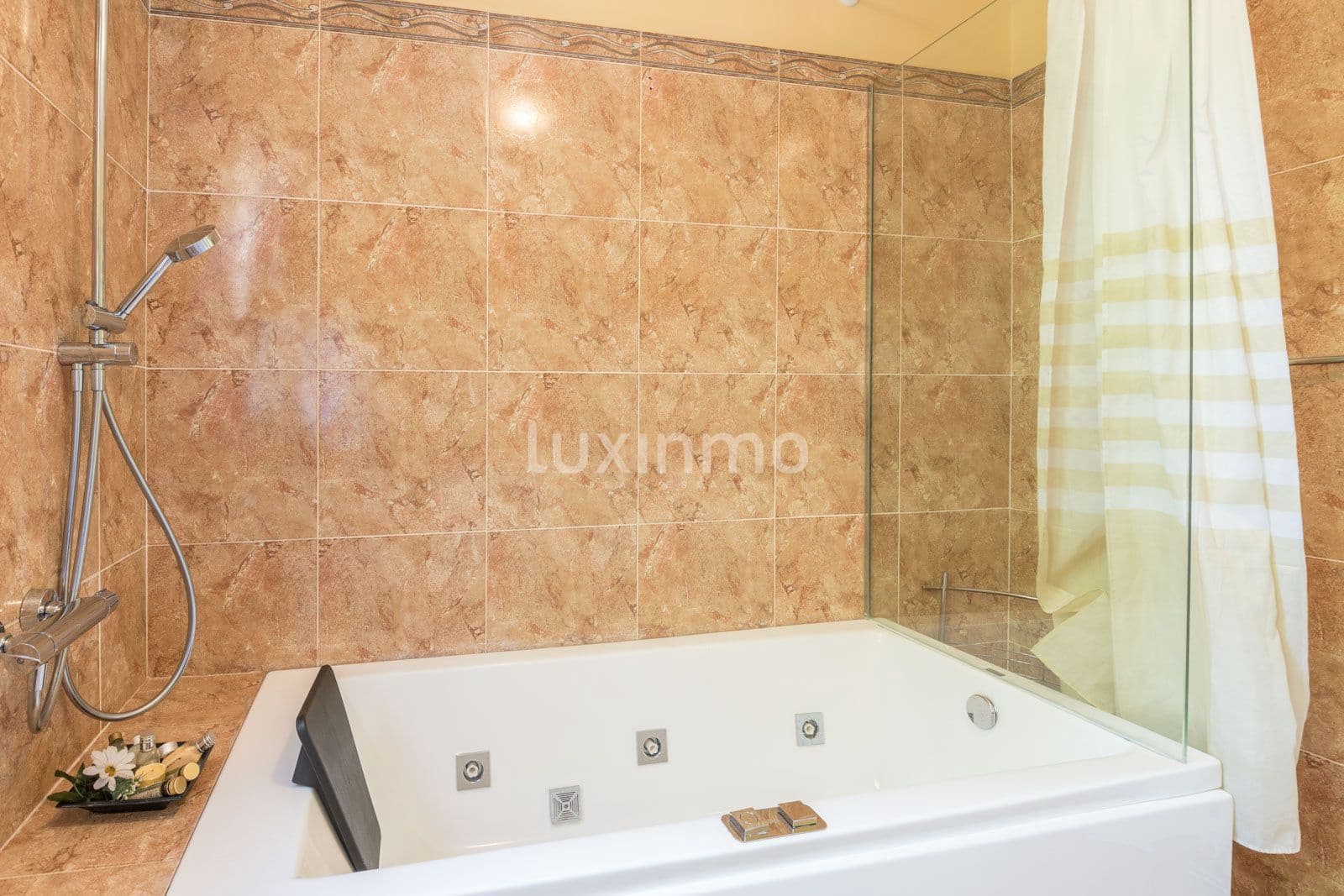 3 Zimmer Villa zu vermieten in Benidorm mit Pool Garage - 3.200 € (Ref: 8614812)