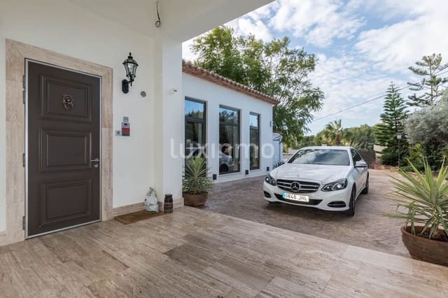 5 bedroom Villa for rent in Moraira, Teulada-Moraira with pool garage - € 8,500 (Ref: 8633008)