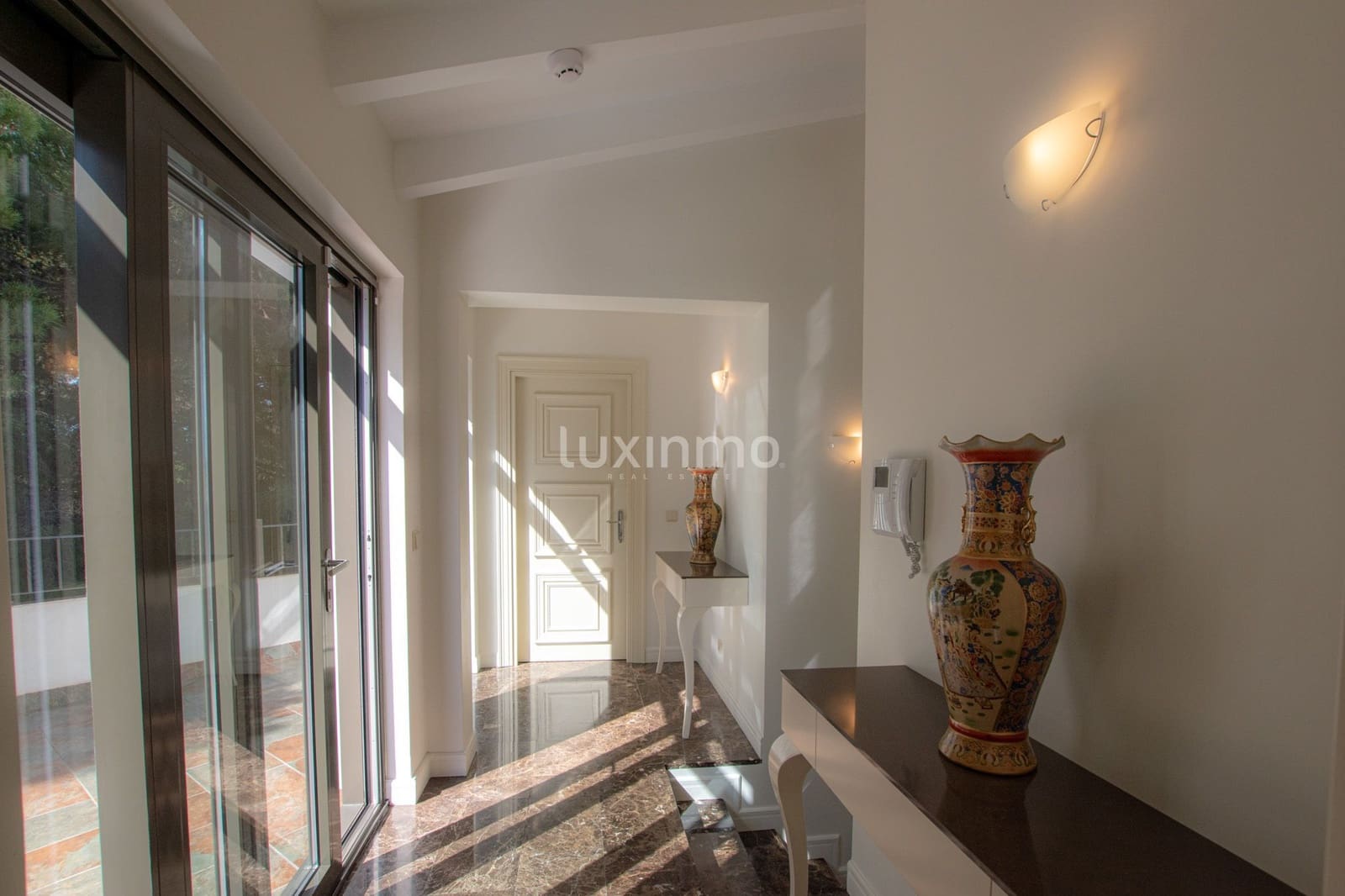 5 bedroom Villa for rent in Moraira with pool garage - € 8,500 (Ref: 8633008)