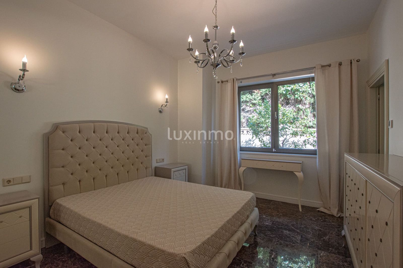 5 bedroom Villa for rent in Moraira with pool garage - € 8,500 (Ref: 8633008)