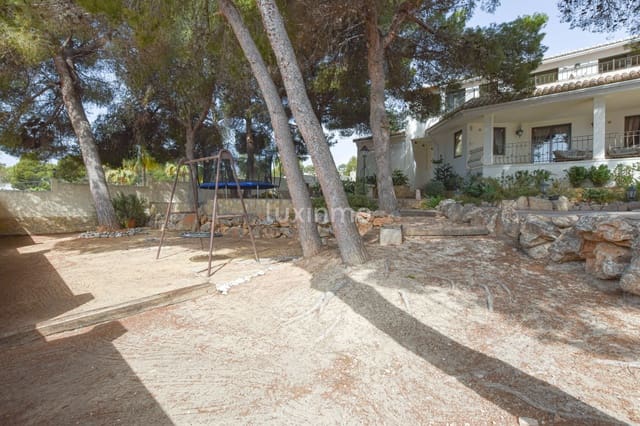 5 bedroom Villa for rent in Moraira, Teulada-Moraira with pool garage - € 8,500 (Ref: 8633008)