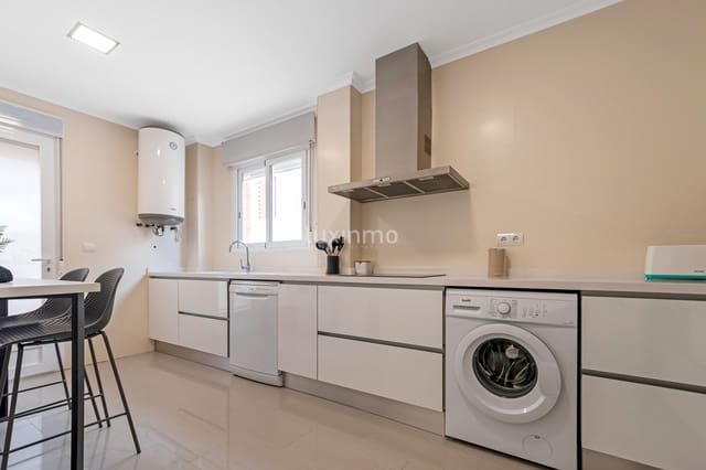 4 makuuhuone Huvila vuokrattavana paikassa Benidorm mukana uima-altaan 
autotalli - 3 100 € (Ref: 8644586)