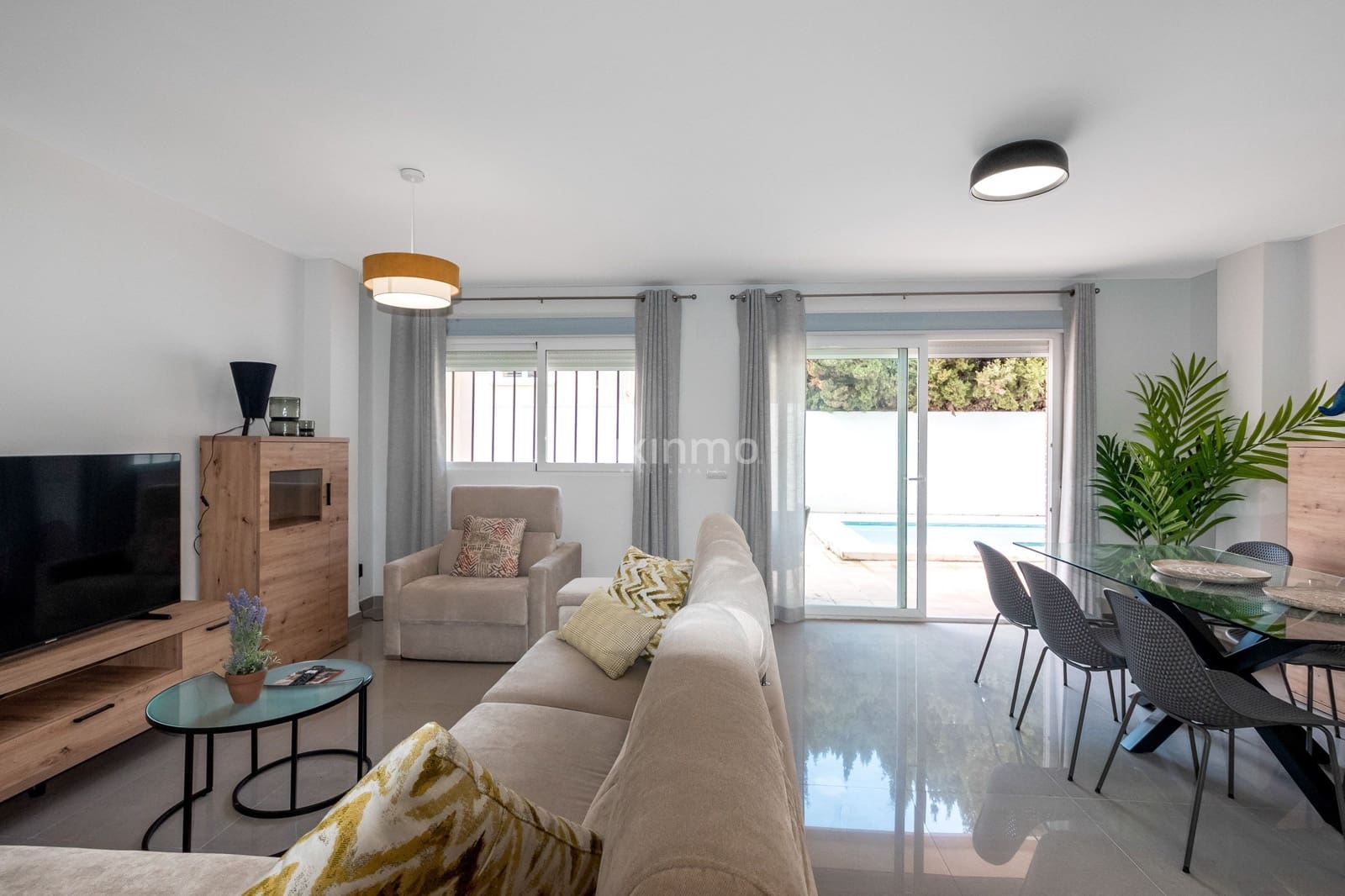 4 makuuhuone Huvila vuokrattavana paikassa Benidorm mukana uima-altaan 
autotalli - 3 100 € (Ref: 8644586)