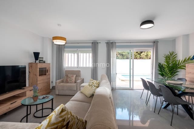 4 makuuhuone Huvila vuokrattavana paikassa Benidorm mukana uima-altaan 
autotalli - 3 100 € (Ref: 8644586)