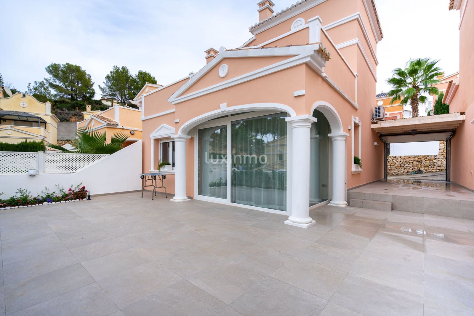 3 sypialnia Dom szeregowy do wynajęcia w Calpe / Calp z basenem garażem - 2 500 € (Ref: 8661909)