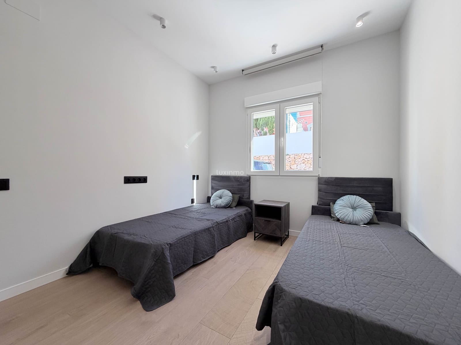 3 sypialnia Dom szeregowy do wynajęcia w Calpe / Calp z basenem garażem - 2 500 € (Ref: 8661909)