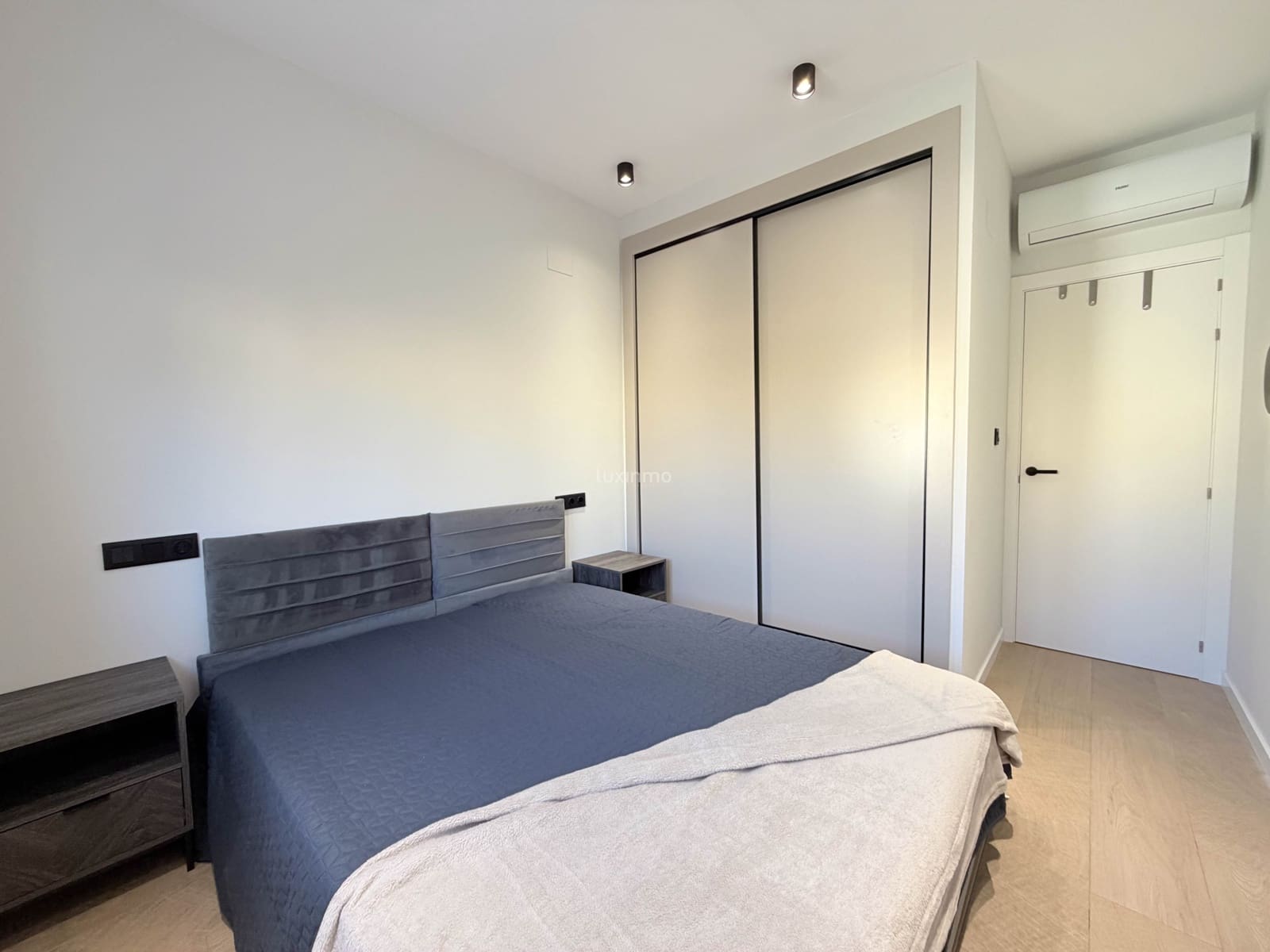 3 sypialnia Dom szeregowy do wynajęcia w Calpe / Calp z basenem garażem - 2 500 € (Ref: 8661909)