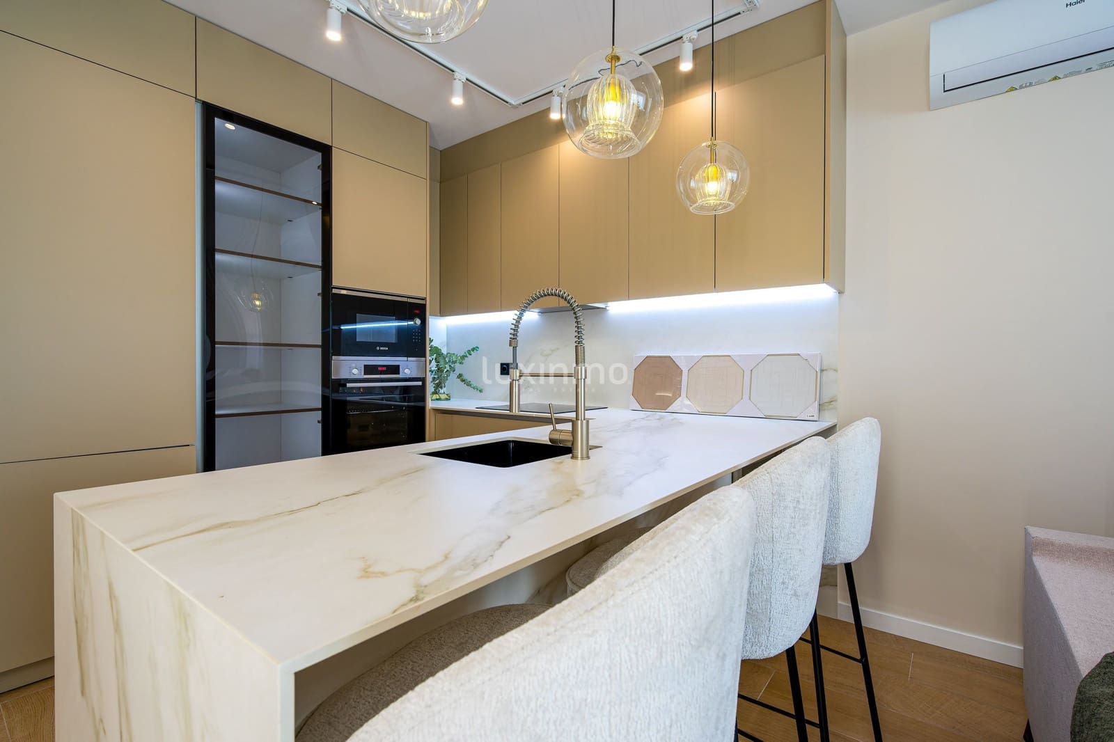 3 sypialnia Dom szeregowy na sprzedaż w Calpe / Calp z basenem garażem - 499 000 € (Ref: 8670864)