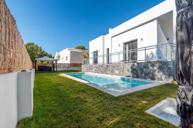 4 bedroom Villa for sale in Altea with pool garage - € 975,000 (Ref: 8694653)
