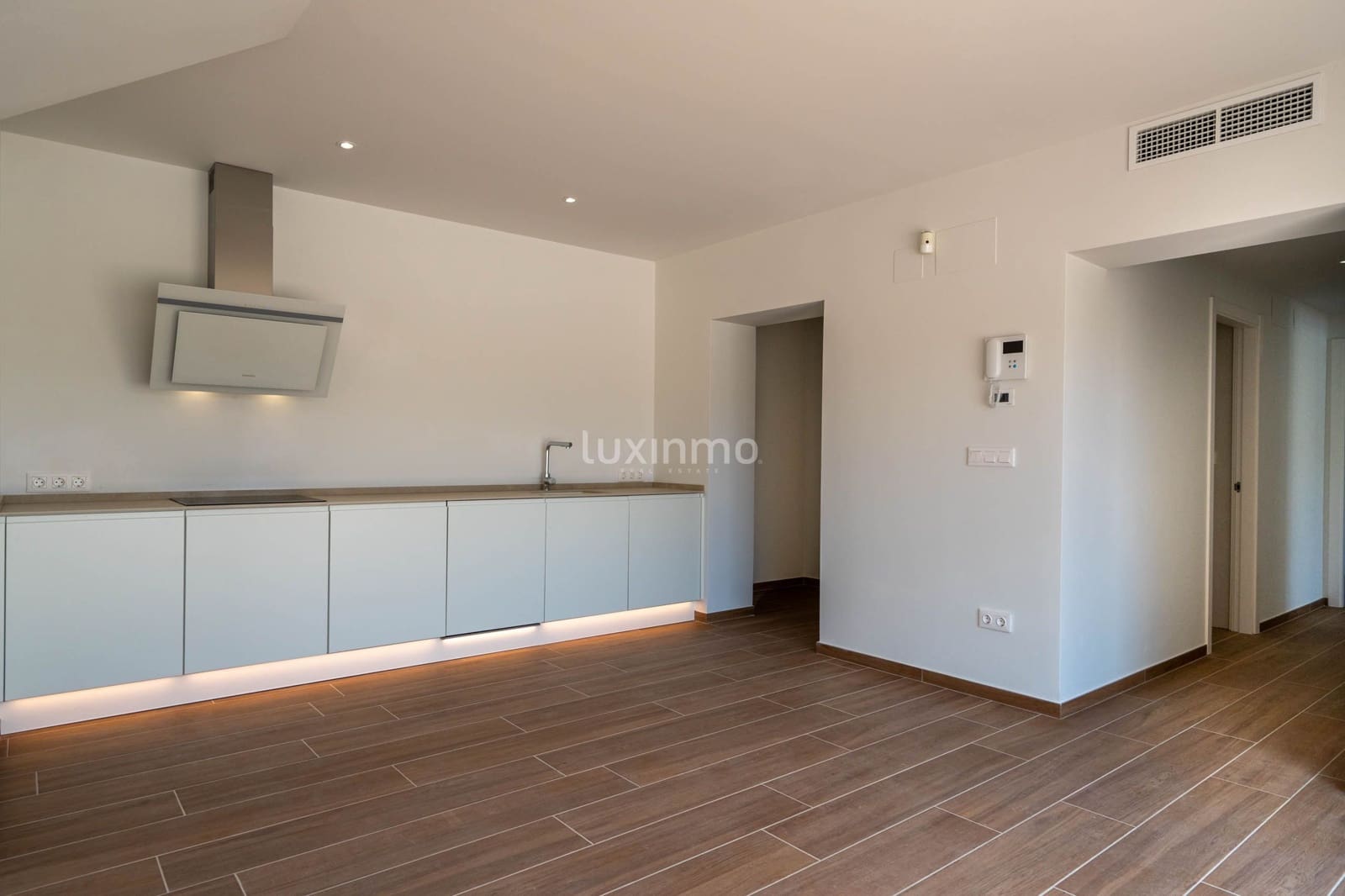 5 bedroom Villa for sale in Altea with pool garage - € 2,250,000 (Ref: 8699465)