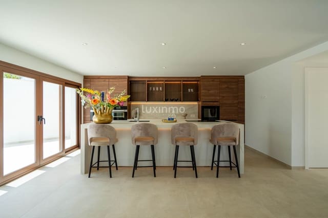 5 sovrum Villa till salu i Altea med pool garage - 2 250 000 € (Ref: 8699465)