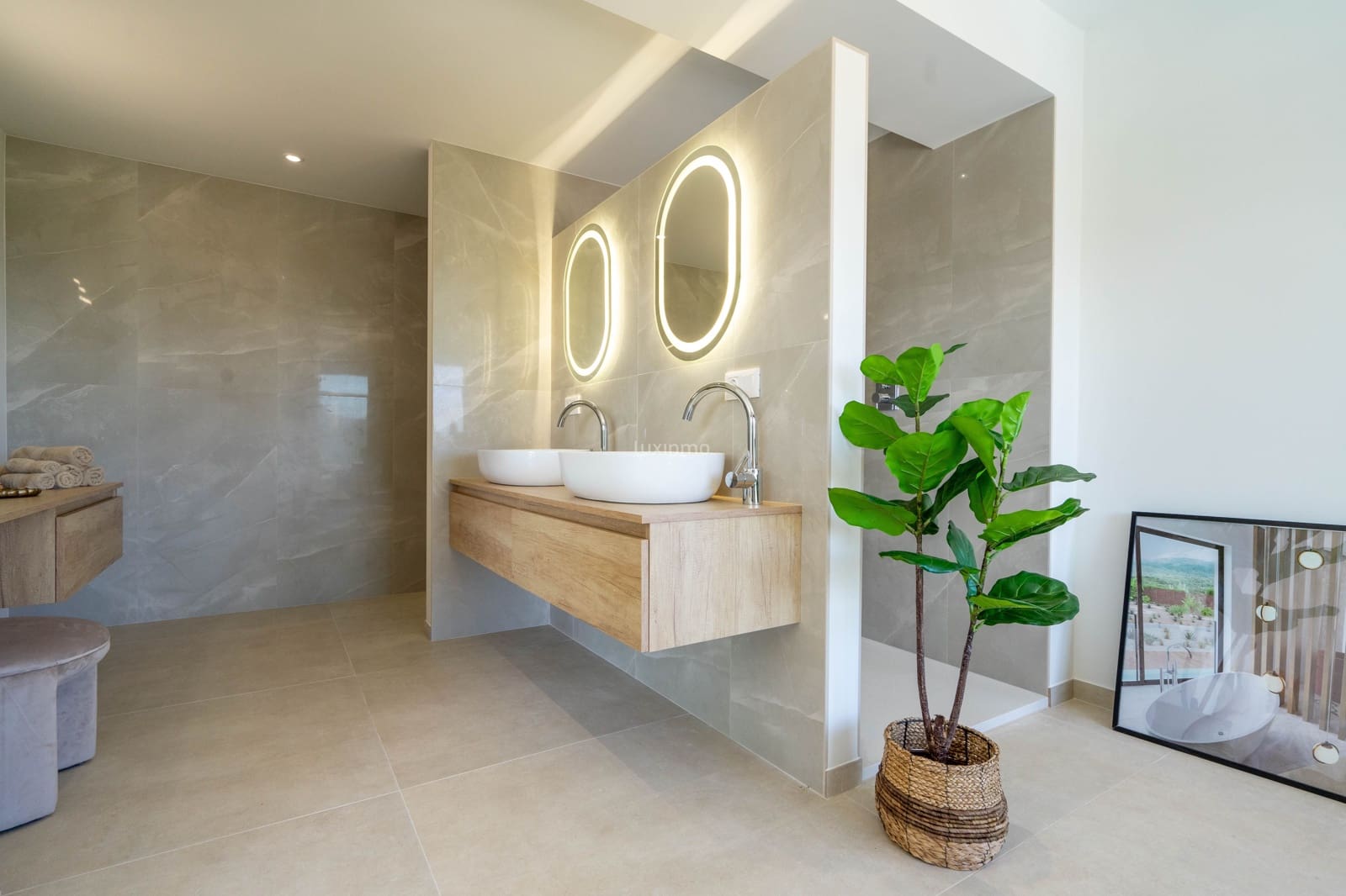 5 bedroom Villa for sale in Altea with pool garage - € 2,250,000 (Ref: 8699465)