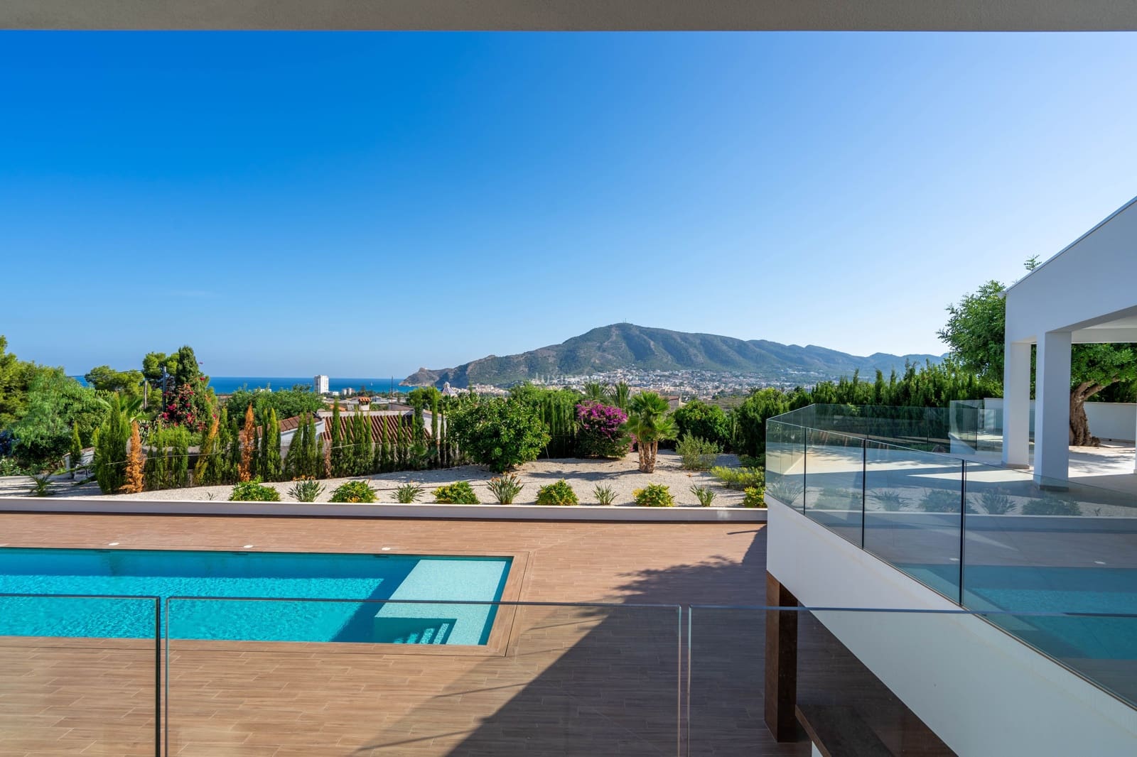 5 bedroom Villa for sale in Altea with pool garage - € 2,250,000 (Ref: 8699465)