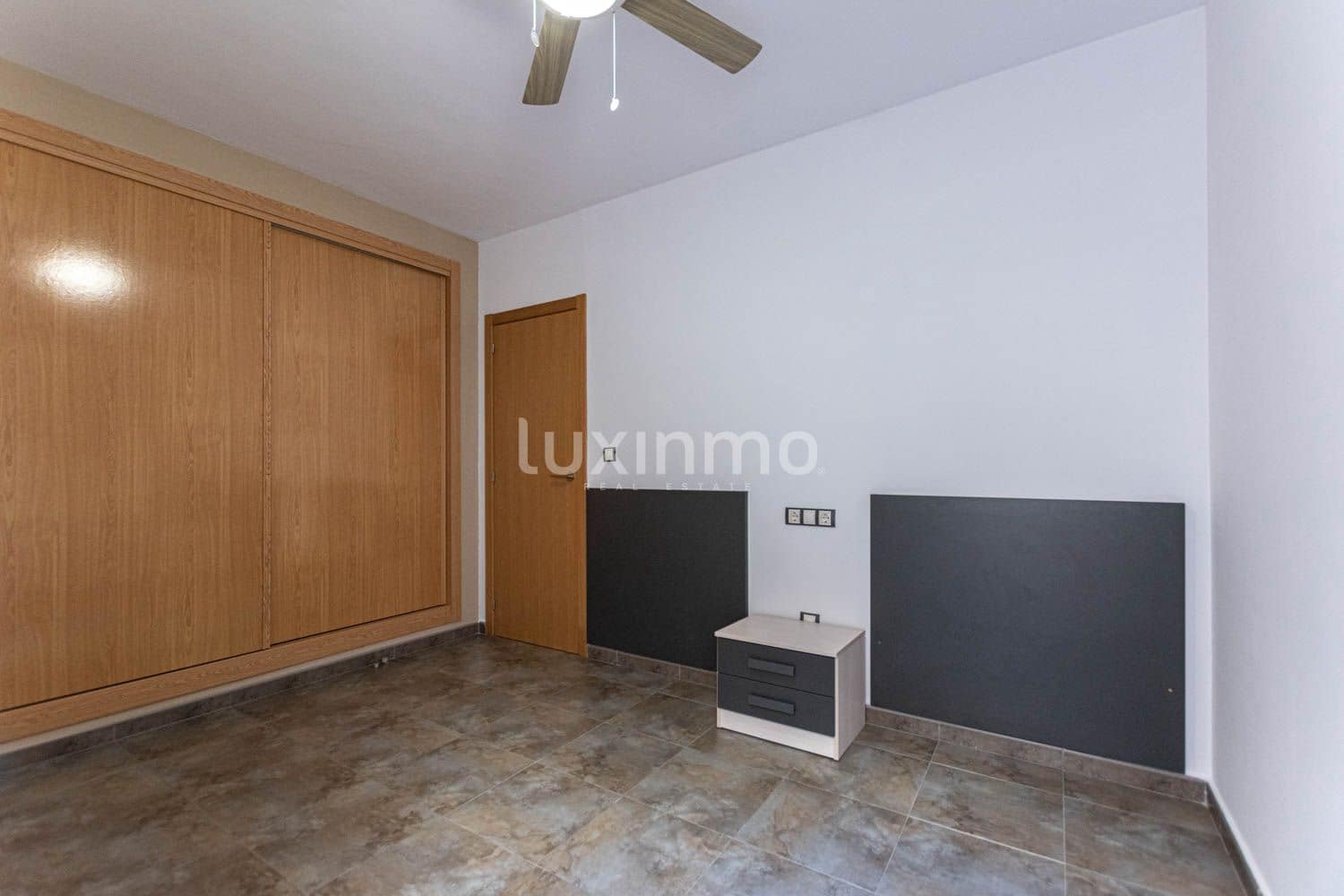 Appartement de 2 chambres à louer à Calpe / Calp - 1 300 € (Ref: 8728986)