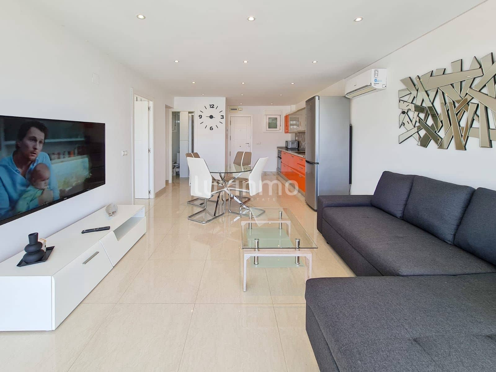 2 bedroom Apartment for rent in Benidorm with pool - € 1,200 (Ref: 8733743)